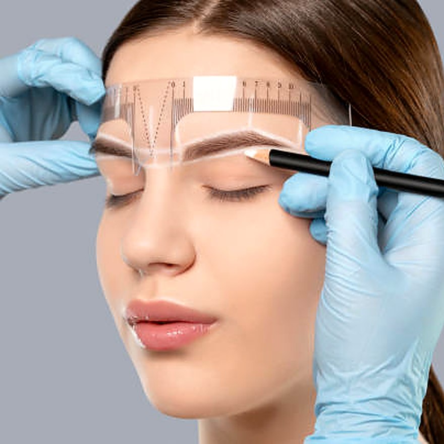 Diseño y medición de cejas